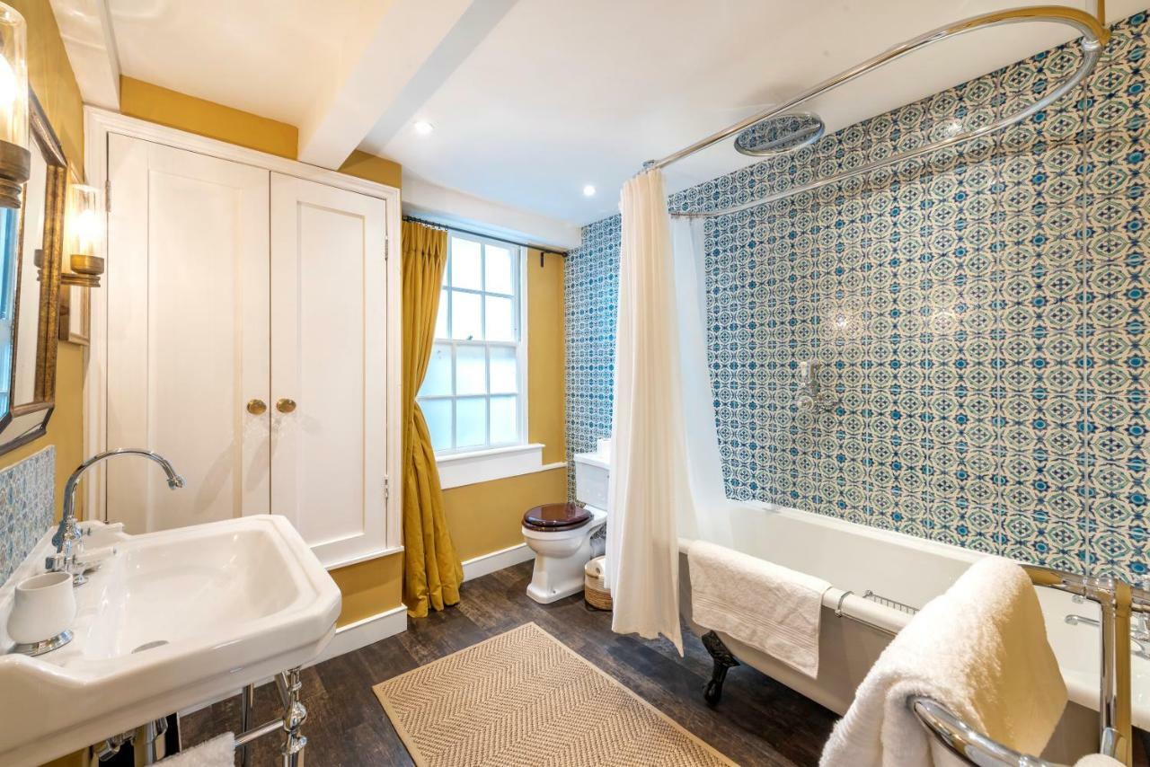 Stylish & Spacious City Center Georgian Townhouse Bath Exterior photo