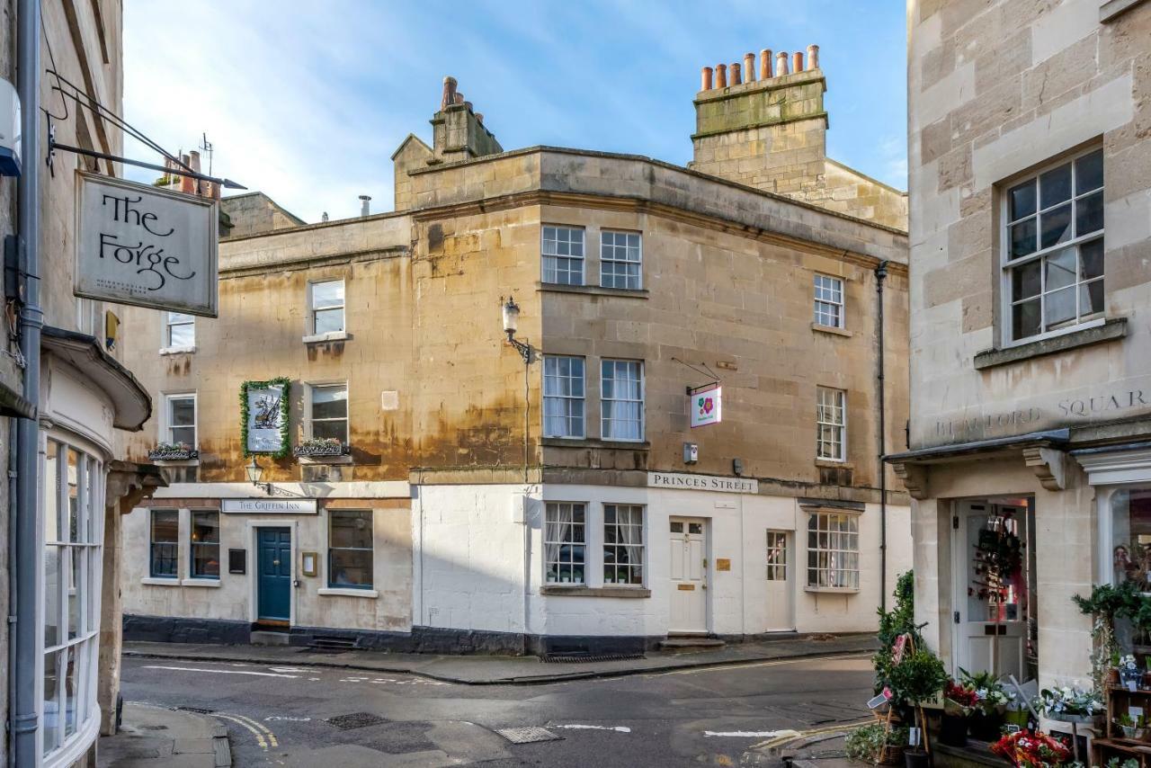 Stylish & Spacious City Center Georgian Townhouse Bath Exterior photo
